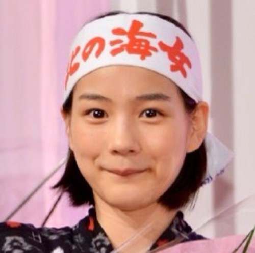 能年玲奈さんの画像を配信していきます！♪(´ε｀ ) 写真の要望があったらリプ送ってね(￣^￣)ゞbotじゃないよ笑っ
能年玲奈ちゃんファンの人は絶対フォローね！