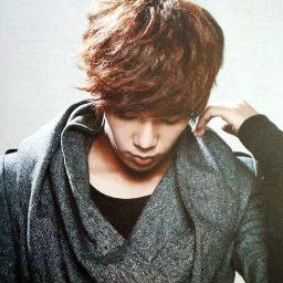 Hanya yang satu :-):-(;-):-P=-O:-*:OB-):-$:-!:-[O:-):-\:'(:-X:-Do_O:-/