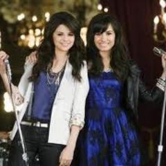 Selena e demi minhas paixão
