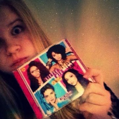 ❤Directioner, Mixer and Deviner❤14 and from the wounderful Sweden! ❤I also love Batman!❤My dream is to meet @OneDirection @JoshDevineDrums and @LittleMixOffic!❤