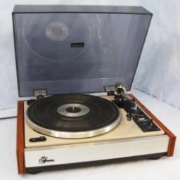 Wayne Quirion, parent, vintage audio collector, music lover.