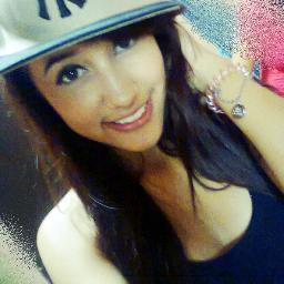 Parece uma garota, mas é uma chama ♪
- Escorpiana ♥
 Crossfire *O*