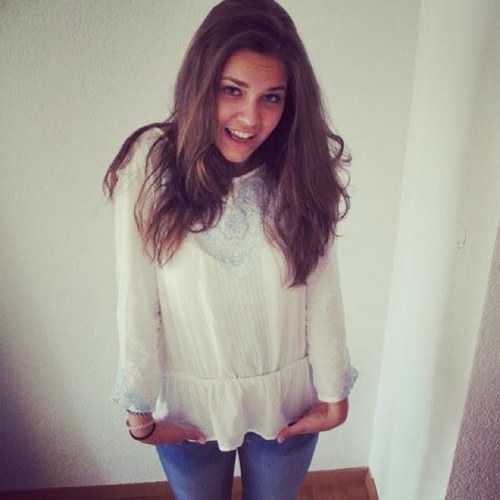 Si tu es là , c'est pour quelle que chose donc follow moi et je te follow back !