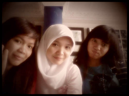 ayu_thaviani's profile picture. tanggal lahir 17 oktober 1994