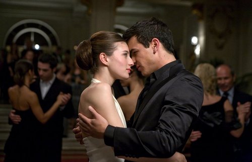 Un dia pasa, pasa que estas de pie en algun lado i no quieres ser ninguno de los que estan a tu alrededor.... 3msc *.*