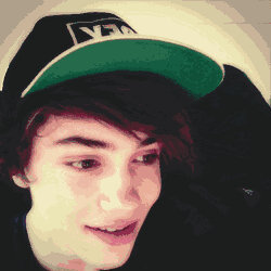Go follow my other account @GeorgesUnicorns, I will always follow back :)