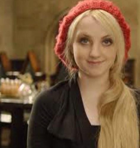 Questionably sane. Hogwarts student. Member of Dumbledore's Army. Reader of The Quibbler. Luna Lovegood. MultiRP :)