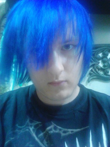 17 and from London xD I like bands o.o MCRmy for life. If you like mcr follow me now!! :O