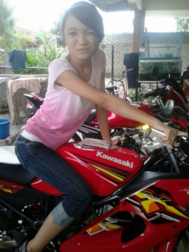 » Nik Fatin Adlyani «
» 19/12/1996 (19) «
» Butterworth (Pulau Pinang) «
» Sedang Mencari Kawan Bukan Lawan «