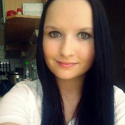 Hi:) I´m Bára and I´m from the Czech republic. I´m 17. One direction follow me in winter 2012