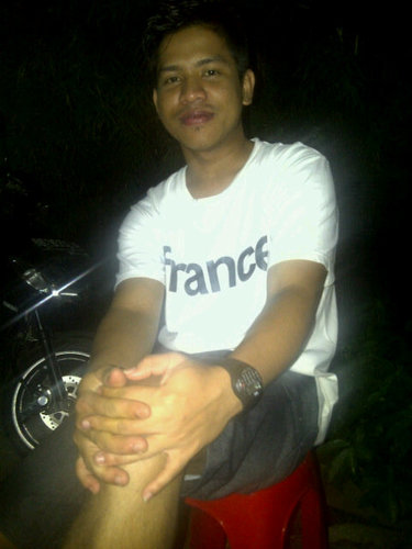 qiew_77's profile picture. Cantik luar dalam``