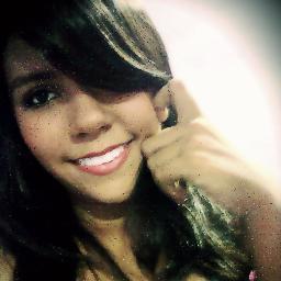 meio maluca,ciumenta,amo cantar e tocar *o* e aceito doaçoes de IPhone viu se alguem quiser me dar um hehe' u.u se quisersaber mais de mim acessa aew