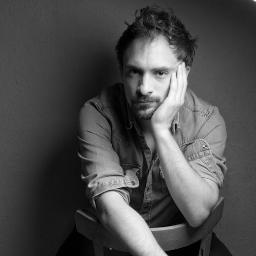 Actor, director. Co-fundador de la compañía teatral Grumelot. Profesor en #EscuelaDeCreaciónNave73. #LaVoluntadDeCreer #Escenario0HBO #Blank #Next