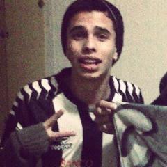 συѕα∂σ:_ν_
αℓєgяє:_ν_
τєм fé:_ν_
Humilde_v_
'Ousado Com a Bola no pé e com Deus no Coração' (x'
