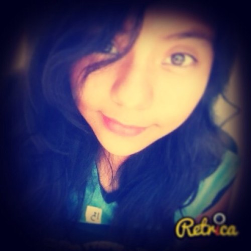 Yo soy directioner a todos los AMO por igual pero mi debilidad es HARRY :3 mi opinion ser directioner no es lo material si no el apoyo que les damos 3 ilove.
