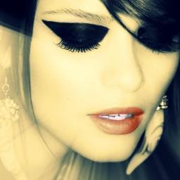 princesita de Dios .-. !!! quien contra mi x__X awww!! *-* siganme y los sigo y si no pues no!