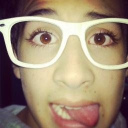 SOY BILIEVERBO,RUSHERBOY,DIRECCIONERBOY,PRISIONERBOY.
ME GUSTA DEMI,TAYLOR,DAVID GUETTA ETC.ME GUSTA LA ELECTRO
Y ME BALE LO Q DIGAN DE MI