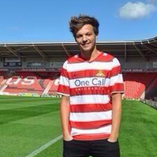 I gave you a free follow so please follow @larrysbubble