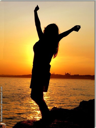 Music always puts me in a better mood (ɔ ˆз(˘⌣˘c)♥