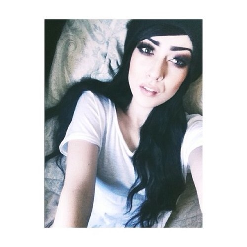 carinamaddie's profile picture. I love cats and food. (Roleplay)