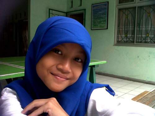 Hello!! My Name is Balqis Mega Artistya.                    23 March 2001. ;) q itu ramah,simple,mudah bergaul ;)