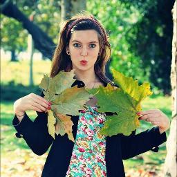 -  Qué pasa?
-Nada, solo que estoy feliz de haberte conocido.