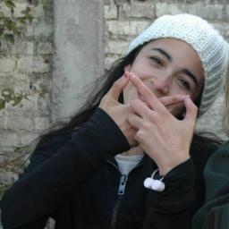 Hola, soy directioner♥ me gusta little mix, ed sheeran, demi lovato, miley cyrus, cher lloyd etc :)
seguime y te sigo
FOLLOW BACK SEGURO :)
