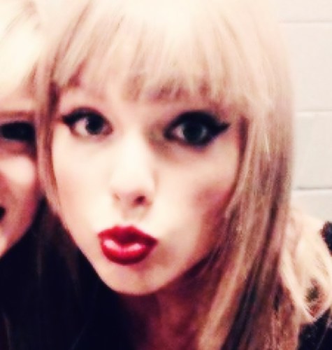 Follow my main acc @magicalswxft