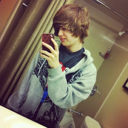 I be Jeydon. Taken by meh hyper buddeh. :) im a whale.