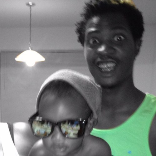 blkboi_whtboi's profile picture. Well now lets see. . .