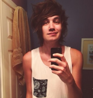@sardinetay will soon be plump with my seed [RP swaggie]