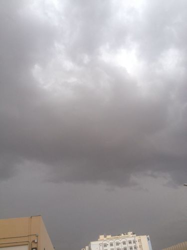 ياما نطقت اني محبك ومغليك  يشهد علي الله رب الجلالي // وياما اتعبت نفسي وانا في ترجيك  خدعتني بالغدر والإحتيالي