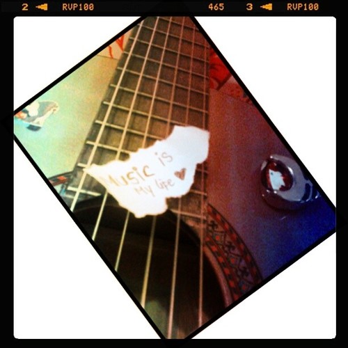guitartutorial_'s profile picture. Kik : lindaa_lin