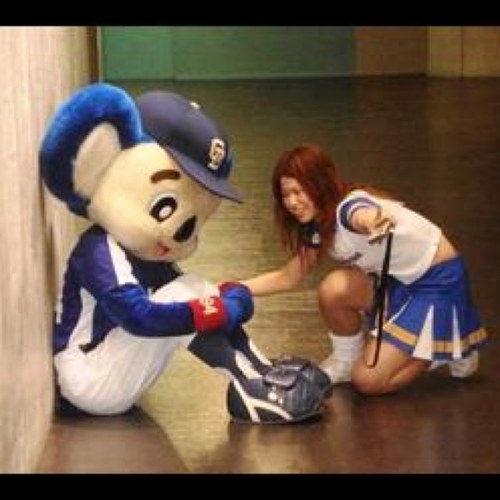 こんにちは♪気まぐれでつぶやきます♪(´ε｀ )フォローしてくれると喜びます★ 中日ドラゴンズファンです♡♡♡でらスキーーー♡