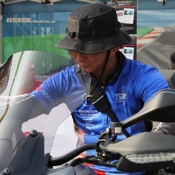 生活の中心がすっかり子供と家族になり、それはそれで充実はしてるが、いつかバイクを復活させたいと思っている初老の僕。