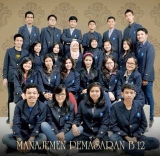 Kemarin kita bersahabat, Sekarang kita bersahabat, Esok dan seterusnya bersahabat. FUNBASE PemasaranB2012 - Telkom University - Telkom Business School