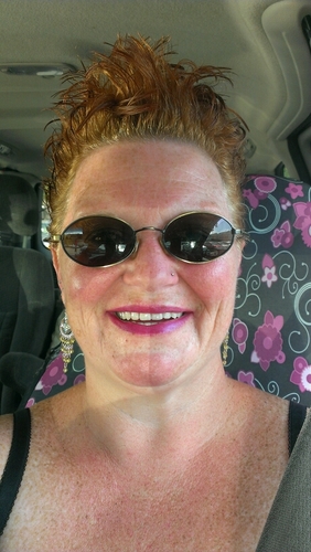 comfydreamer's profile picture. Try to bring smiles & happiness to everyone you meet!!