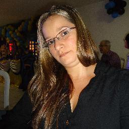 Quem te merece não te faz chorar, quem gosta cuida, o que está no passado tem motivos para não fazer parte do seu presente.