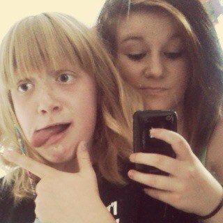My life sucks-_- but i always manage to put that smile on my face ••:)