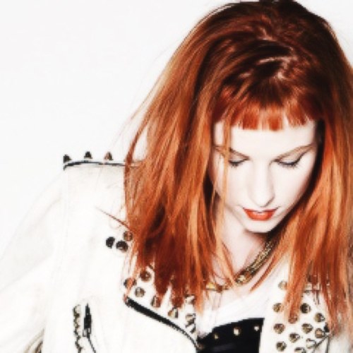 i love {@paramore}. I love Hayley, Taylor, and Jeremy. Paramore is life. 100% paramons†er ∞ :) ask for a follow back :D Parawhore Since 2007.