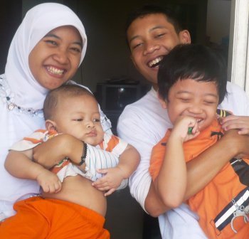 mlaku-mlaku,.,.