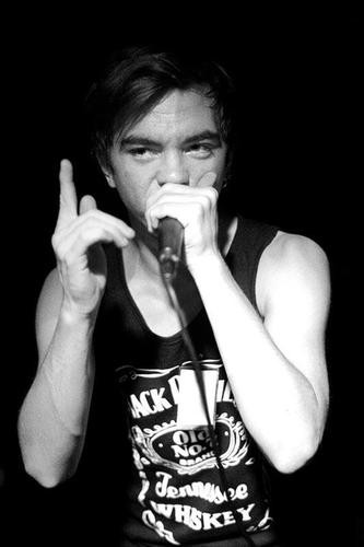 Rubancircus's profile picture. Vokalist i suicide circus og bones to bury
lærling som barn og ungdomsarbeider
singel
glad i søvn og mat