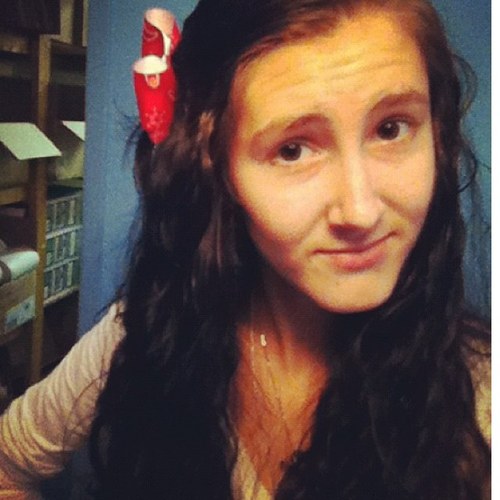 alexis_kight's profile picture. Phil 4:13. Im 19. ✌