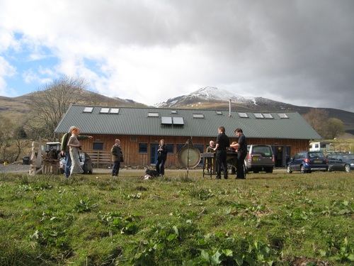 Likes people, parties,  walkers, cooks, musicians, artists. Eco built community run hall plus kitchen, studio, mountains, woodlands and loch.