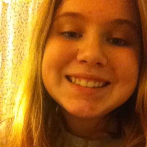 Hello im jordan please follow me!
Kik:pandaluva12