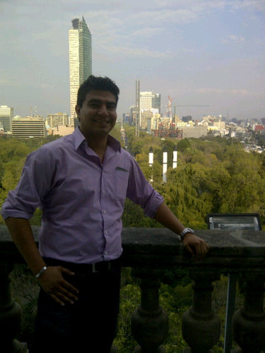 Lic. en Derecho......saludos desde la ciudad del sol....!