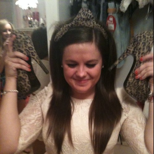 Bexiiiiboo's profile picture. I love laughing...a lot!!! And hello kitty. And food.