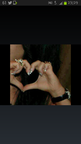 ‏‏‏‏مزاجي فوضوي بسيط اكرهه الثرثرهه والضيقهه واحب الهدووء -اللهمم ﻻتعلقني باحد فيكسرني وﻻ تعلق احد بي فاخذلهه  !!!!!!