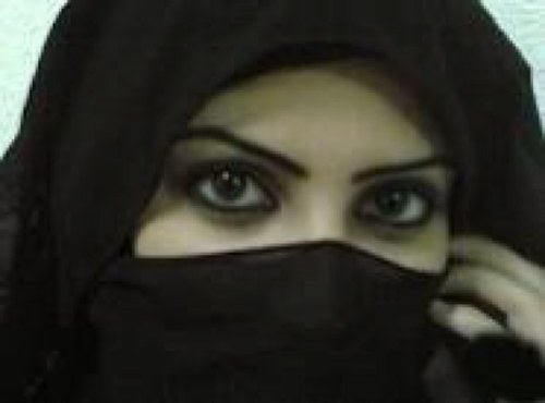 : اذا لم يزدك البعد حبا فأنت لم تحب حقا .... نزار قباني