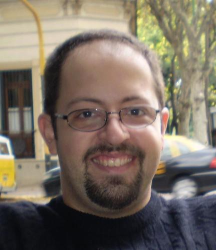 nerd computeiro e coxa-branca. Interesse em: games, cinema, sci-fi, rock, viagem, cerveja, futebol, tecnologia, gadgets...